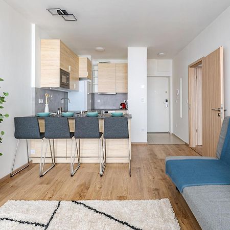 Westside Garden Apartments By Urbanrent Budapest Ngoại thất bức ảnh