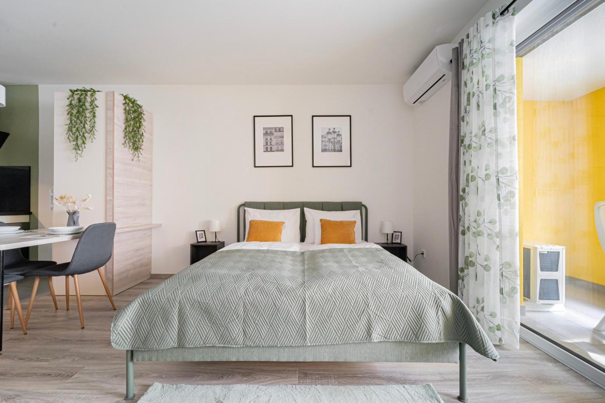Westside Garden Apartments By Urbanrent Budapest Ngoại thất bức ảnh