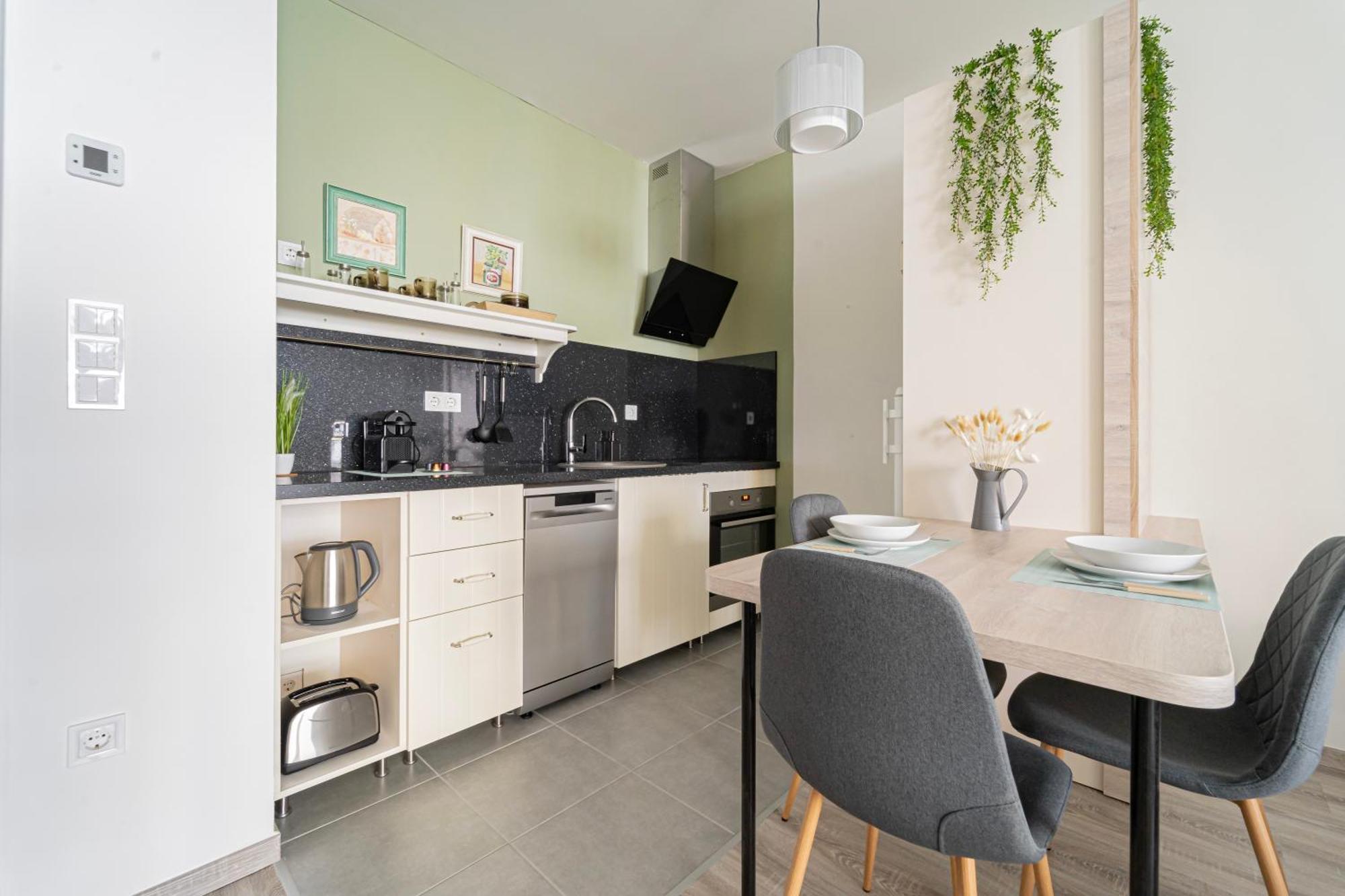 Westside Garden Apartments By Urbanrent Budapest Ngoại thất bức ảnh