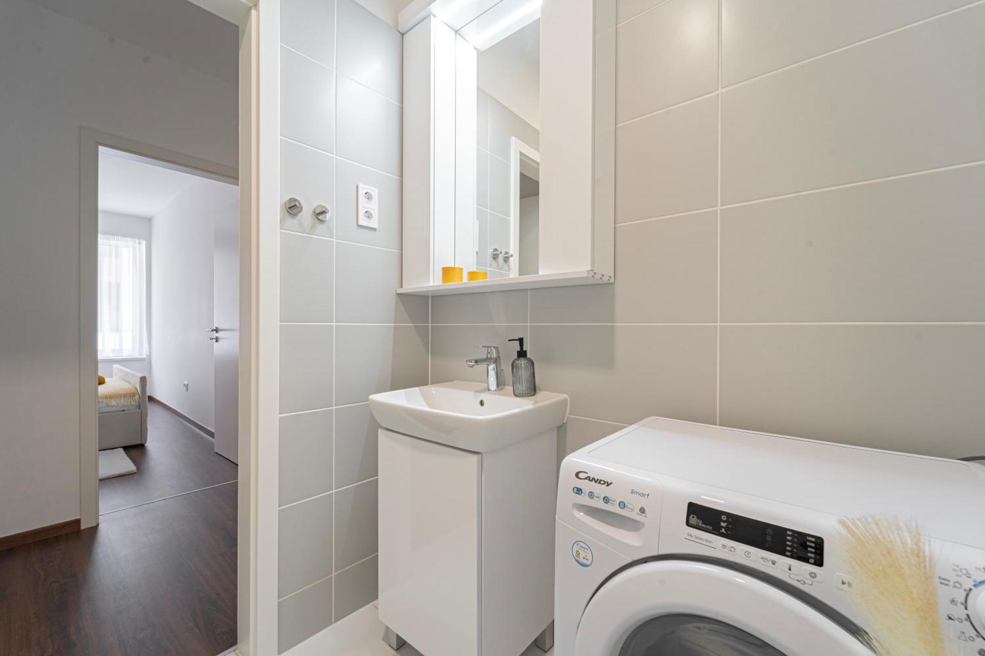 Westside Garden Apartments By Urbanrent Budapest Ngoại thất bức ảnh